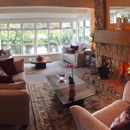 ゲストハウス View House 3*